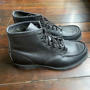 Men's Black 8137 Classic Moc Leather Boots (Never Worn)